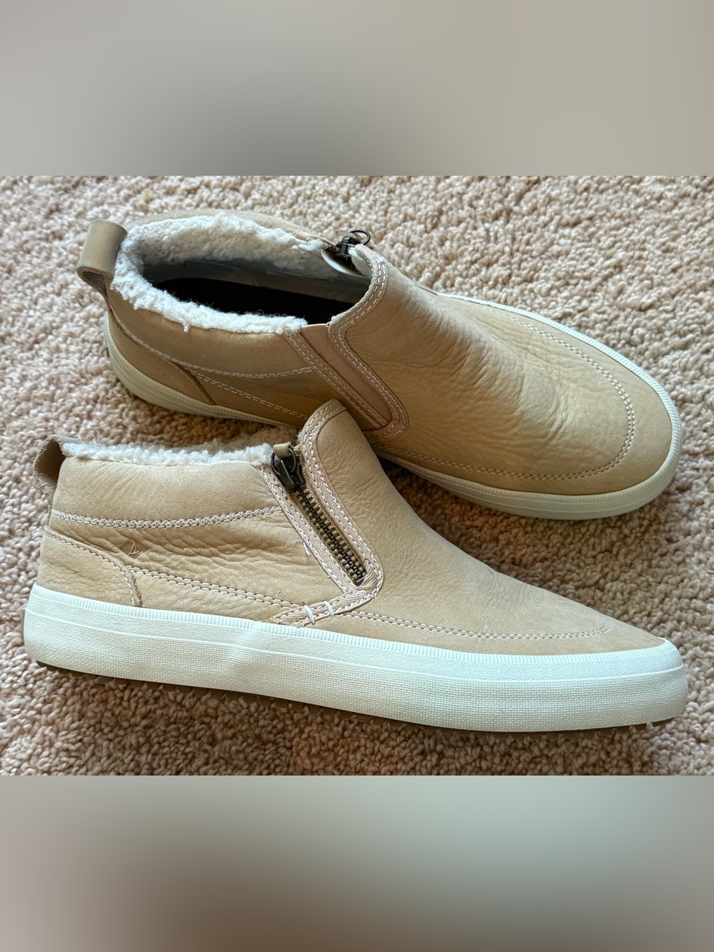 Sperry Women's Crest Lug Side Zip Cozy Sneakers